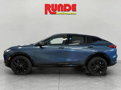 Used 2025 Buick Envista Sport Touring w/ Convenience I Package FWD image 2