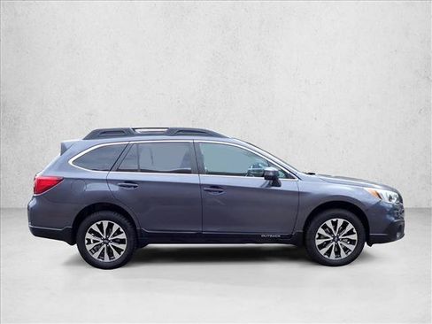 Used 2017 Subaru Outback 3.6R Limited AWD/4WD image 5