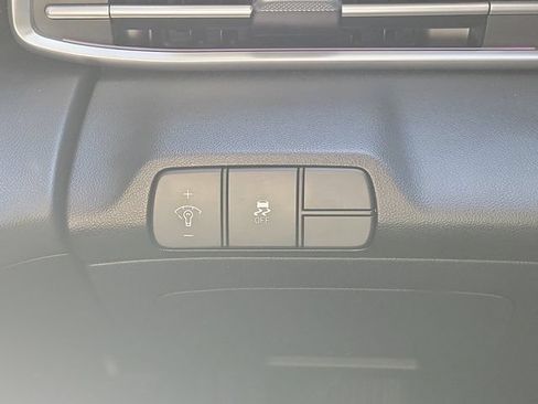 Used 2024 Hyundai Elantra SEL FWD image 18