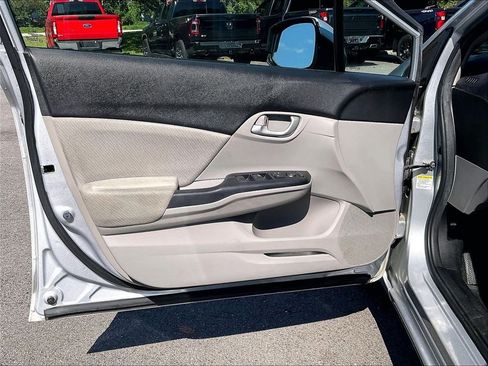 Used 2013 Honda Civic LX image 9