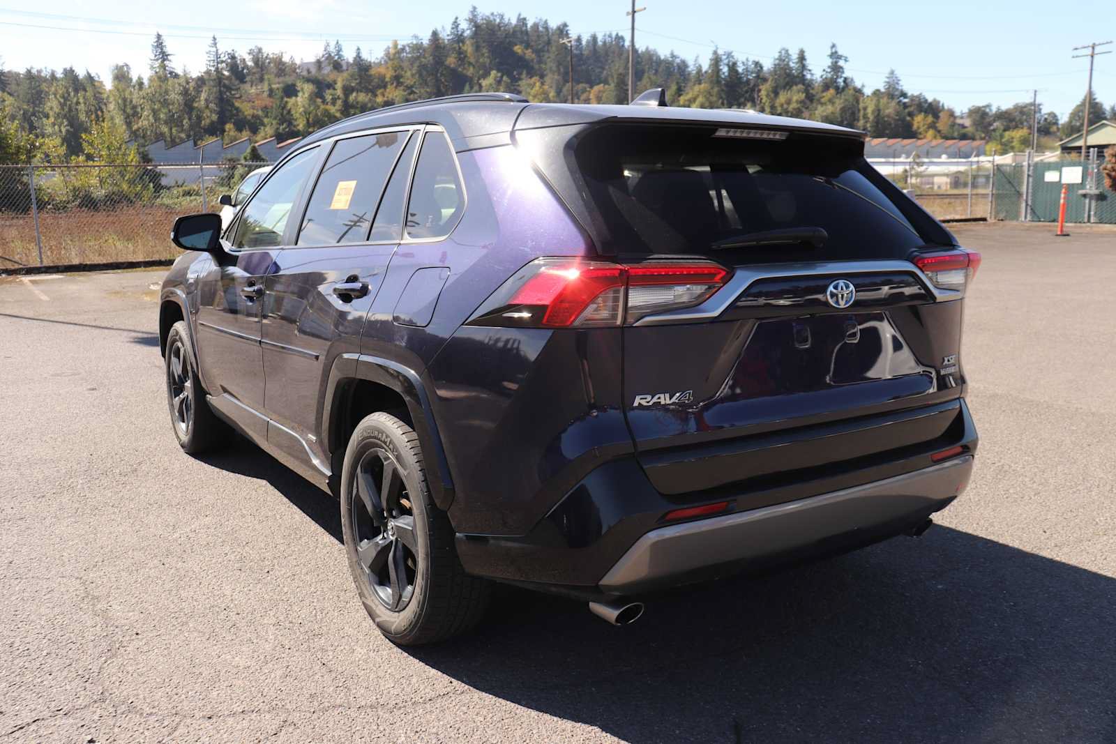 Used 2019 Toyota RAV4 XSE AWD/4WD image 7
