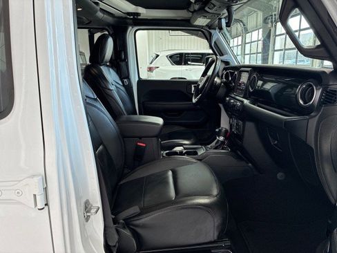 Used 2021 Jeep Wrangler Unlimited Sahara image 12