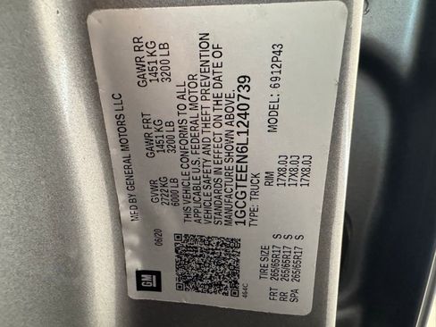 Used 2020 Chevrolet Colorado ZR2 image 39