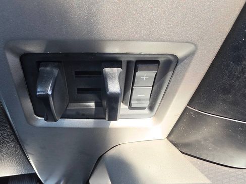 Used 2015 Ford F150 Lariat w/ Equipment Group 502A Luxury AWD/4WD image 21