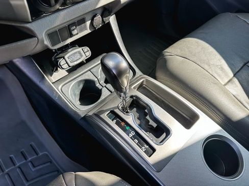 Used 2015 Toyota Tacoma Base w/ TRD Sport Package image 20