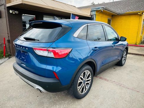 Used 2022 Ford Escape SEL image 5