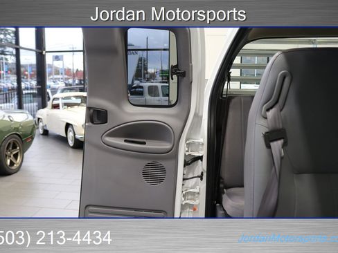 Used 2001 Dodge Ram 3500 Truck ST image 67