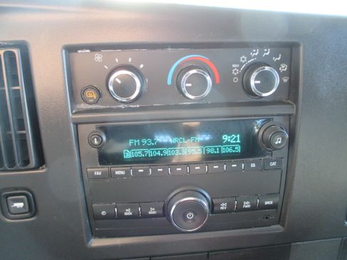 Used 2024 GMC Savana 2500 w/ Driver Convenience Package RWD image 13
