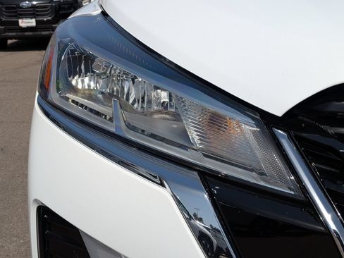 Used 2024 Nissan Kicks S FWD image 6