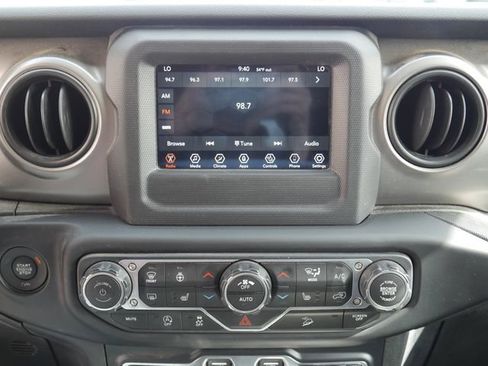 Used 2019 Jeep Wrangler Unlimited Sport S AWD/4WD image 3
