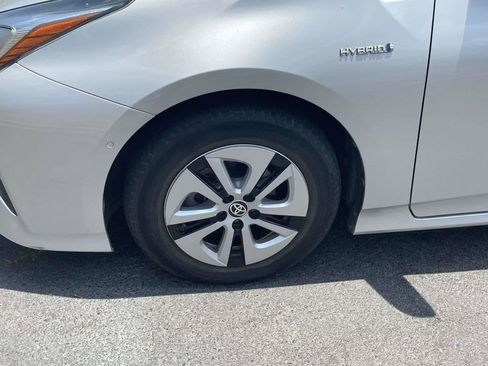 Used 2017 Toyota Prius Two w/ Prius Two Safety Plus Package FWD image 11