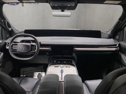 New 2027 Lincoln Navigator L Reserve w/ Jet Appearance Package