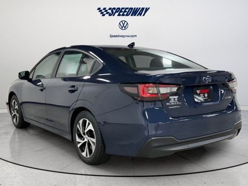 Used 2025 Subaru Legacy Premium AWD/4WD image 5