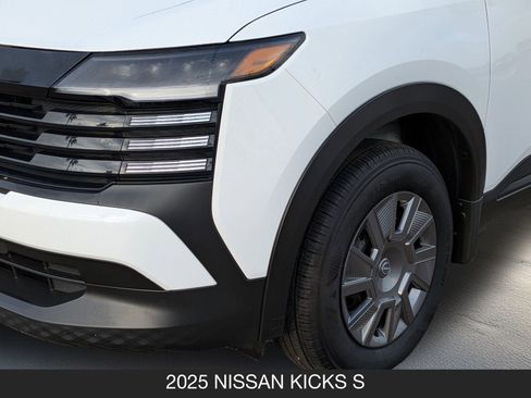 Certified 2025 Nissan Kicks S image 11