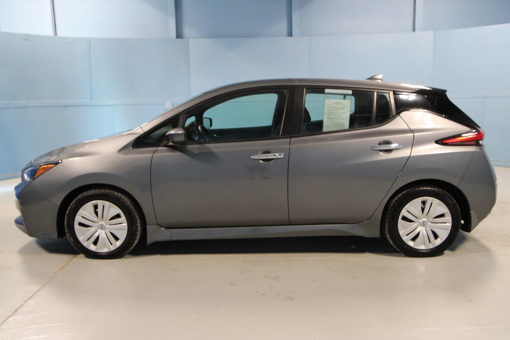 Used 2025 Nissan Leaf S FWD image 25