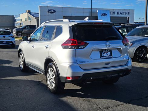 Used 2018 Nissan Rogue SV AWD/4WD image 8