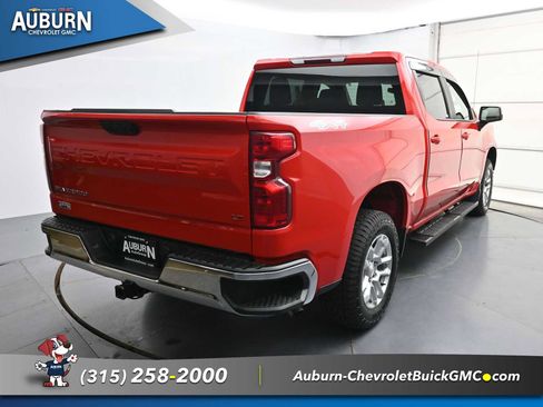 Used 2023 Chevrolet Silverado 1500 LT AWD/4WD image 16