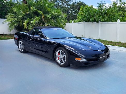Used 2003 Chevrolet Corvette Convertible w/ Preferred Equipment Group1 RWD image 10