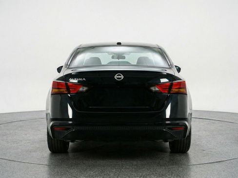 Used 2025 Nissan Altima 2.5 SV image 7