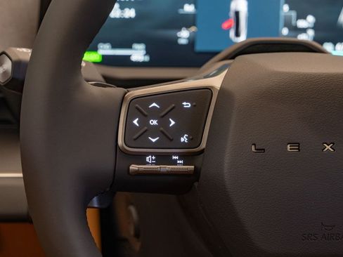New 2026 Lexus ES 350e FWD image 29