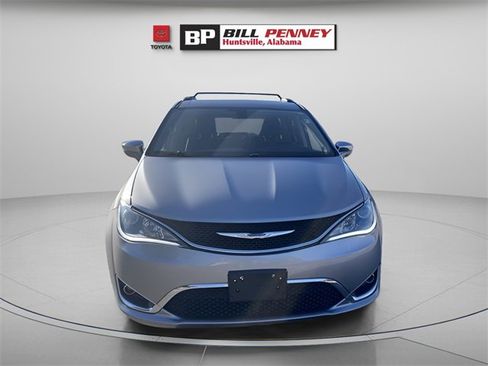 Used 2018 Chrysler Pacifica Limited image 6