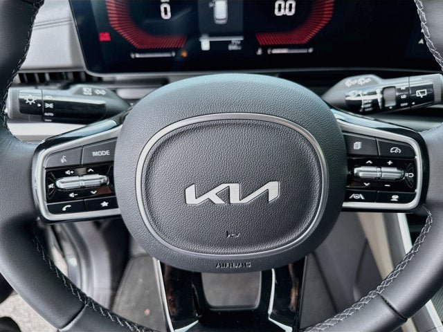 Certified 2026 Kia Carnival FWD image 11