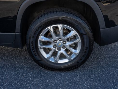 Used 2019 Chevrolet Traverse LT image 9