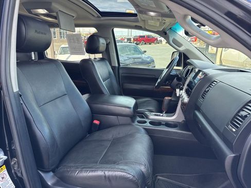 Used 2011 Toyota Tundra Limited w/ Platinum Pkg image 37