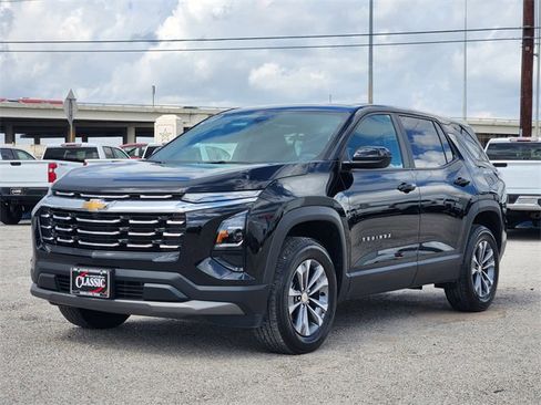 Used 2026 Chevrolet Equinox LT image 3