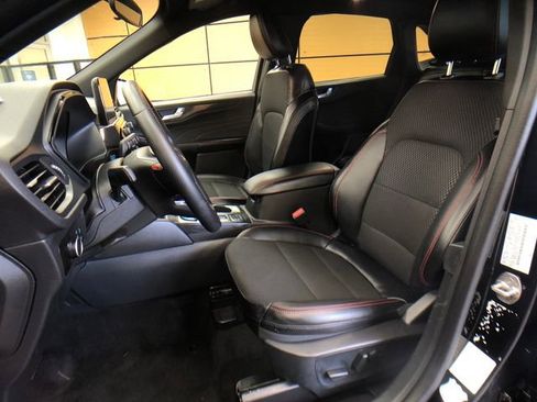 Used 2025 Ford Escape ST-Line AWD/4WD image 10