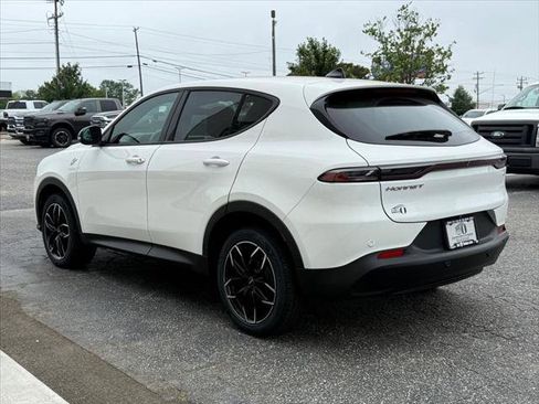 Certified 2025 Dodge Hornet GT w/ Cold Weather Group AWD/4WD image 5