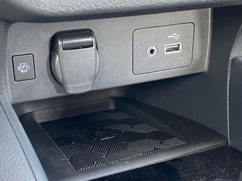 New 2025 Nissan Versa SV image 17