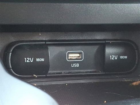 Used 2023 Kia Soul LX image 22