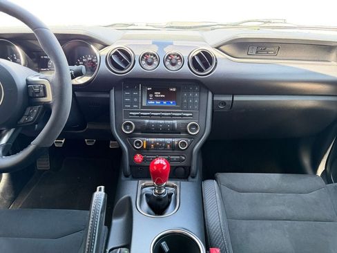 Used 2017 Ford Mustang Shelby GT350 RWD image 12