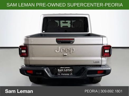 Used 2020 Jeep Gladiator Overland AWD/4WD image 6