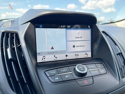 Used 2017 Ford Escape SE w/ Equipment Group 201A FWD image 14