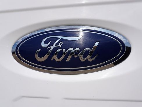 Certified 2023 Ford F150 Lariat image 32