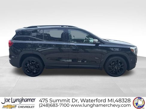 Certified 2019 GMC Terrain SLT w/ Preferred Package AWD/4WD image 2