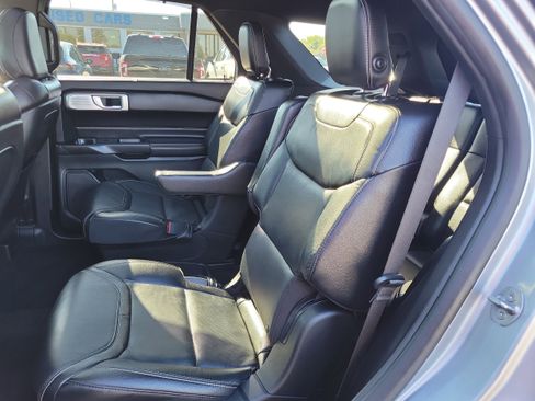 Certified 2020 Ford Explorer ST w/ Premium Technology Package image 13