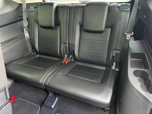Used 2023 Volkswagen Atlas SE FWD image 14