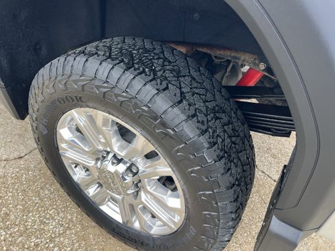 Used 2021 GMC Sierra 3500 Denali w/ Denali Ultimate Package image 10