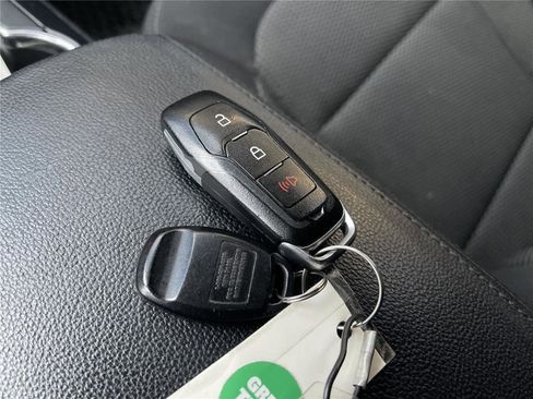 Used 2017 Ford Explorer XLT FWD image 39