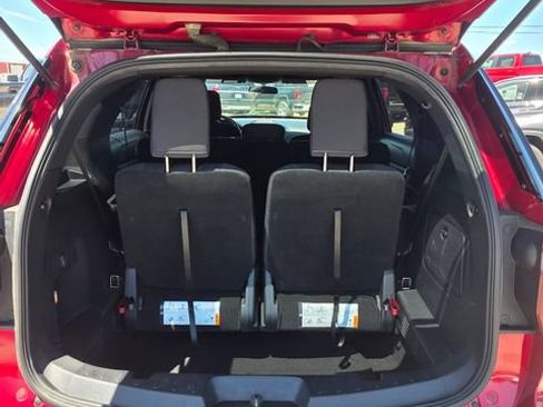 Used 2018 Ford Explorer XLT AWD/4WD image 10