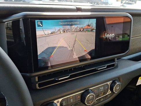 New 2026 Jeep Gladiator Willys AWD/4WD image 12