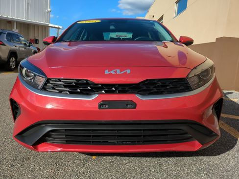 Used 2023 Kia Forte LXS w/ LXS Technology Package image 9