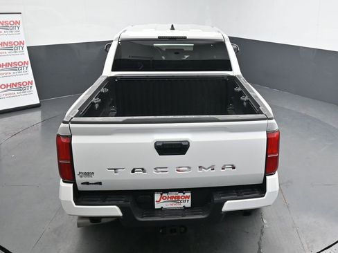 Used 2024 Toyota Tacoma TRD Sport image 30