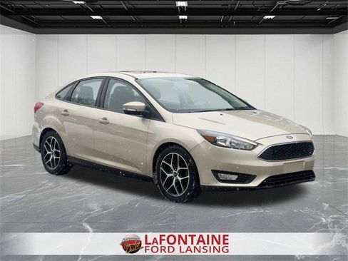 Used 2017 Ford Focus SEL w/ Cold Weather Package image 7
