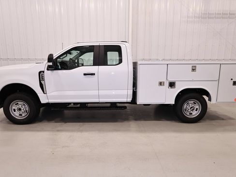 New 2026 Ford F250 XL w/ XL Chrome Package AWD/4WD image 6
