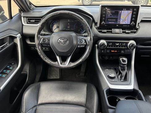 Used 2020 Toyota RAV4 XSE w/ XSE Grade Weather Package AWD/4WD image 12