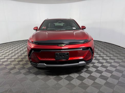 Used 2025 Chevrolet Equinox EV LT w/ Convenience Package image 5